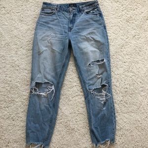 A&F Annie Girlfriend Jeans
